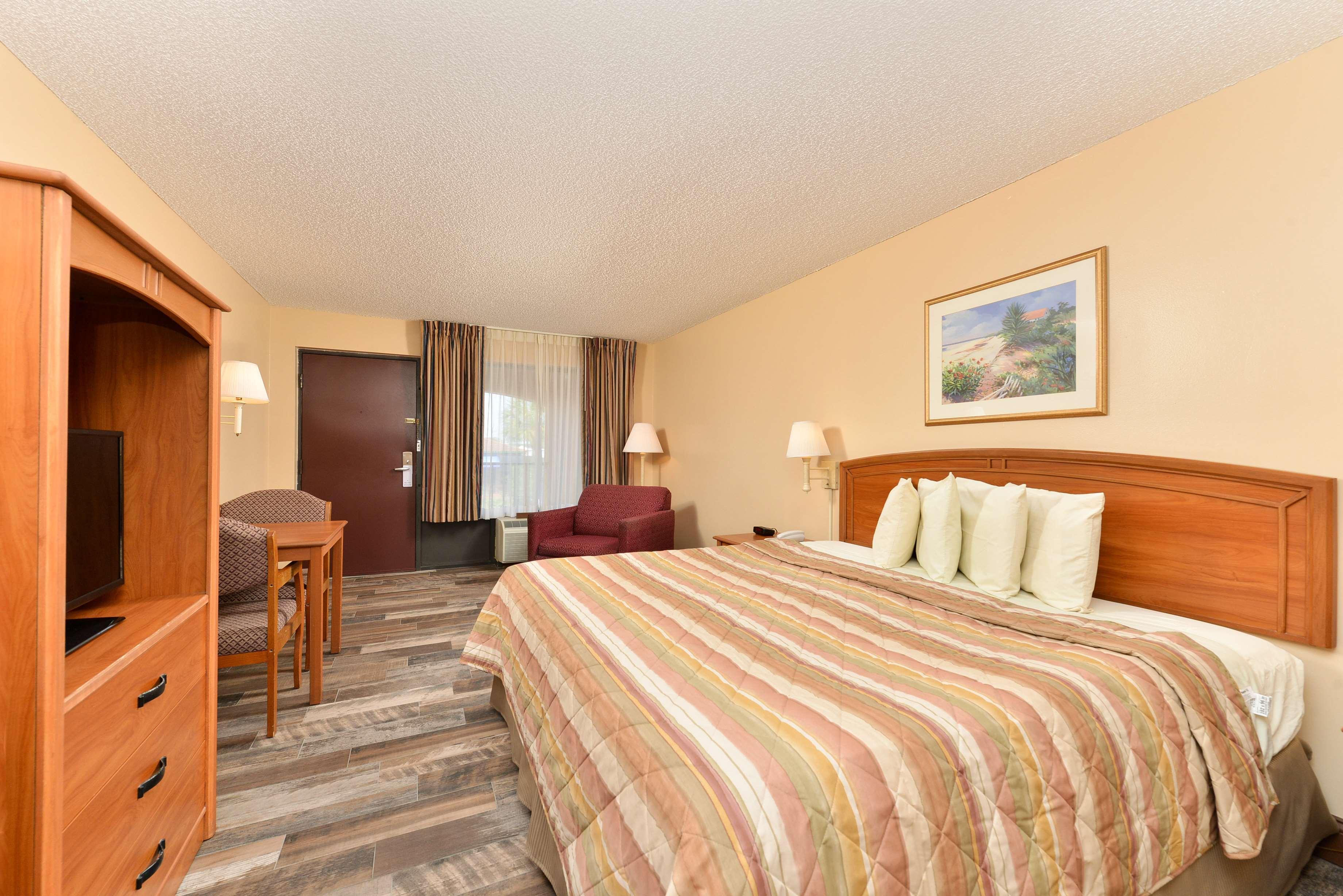 Americas Best Value Inn Ocean Inn St. Augustine Beach Exterior photo