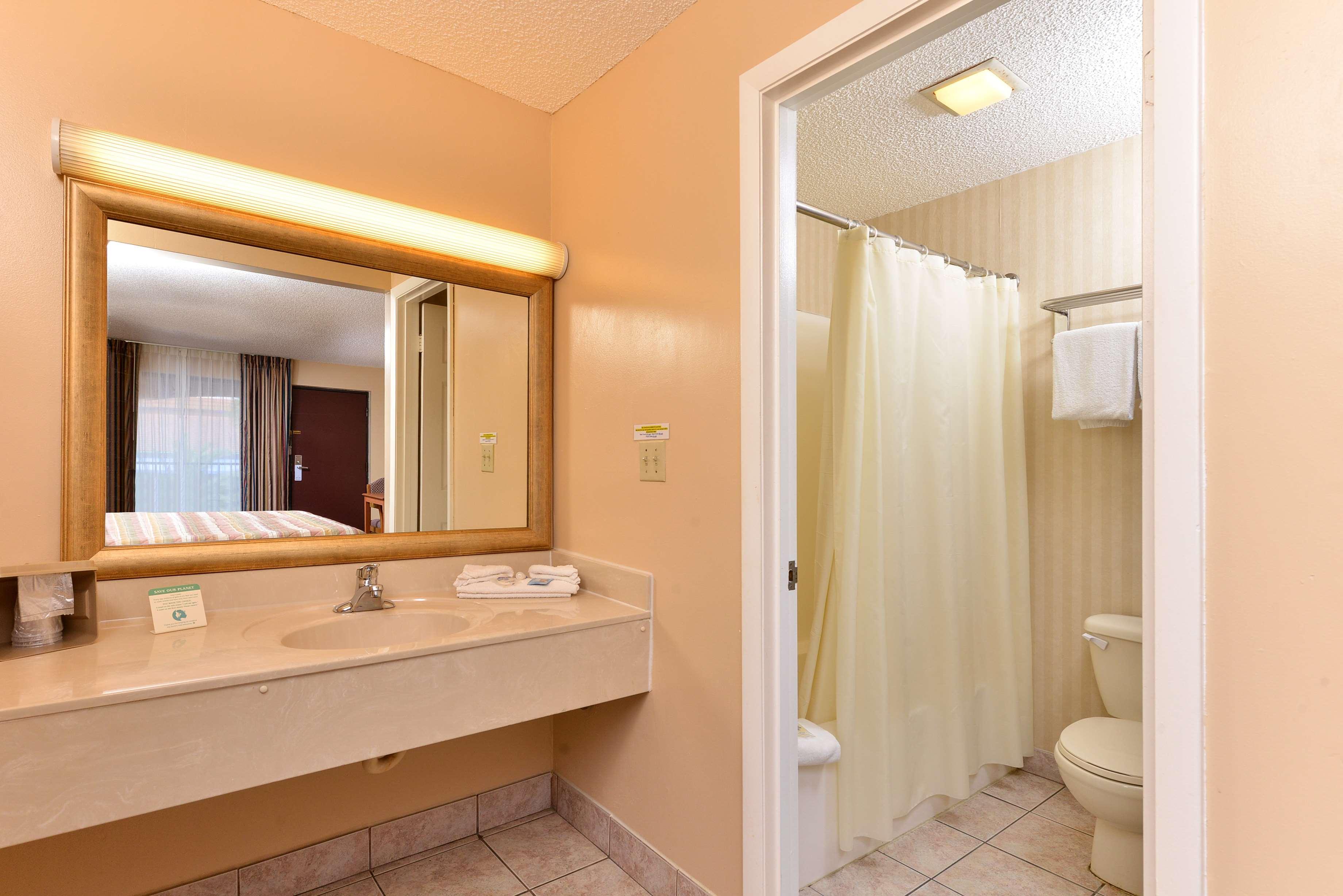 Americas Best Value Inn Ocean Inn St. Augustine Beach Exterior photo